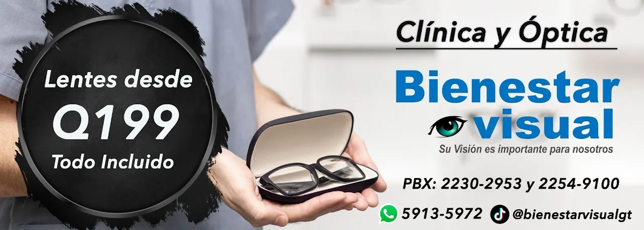 Desarrollador trabajando en código